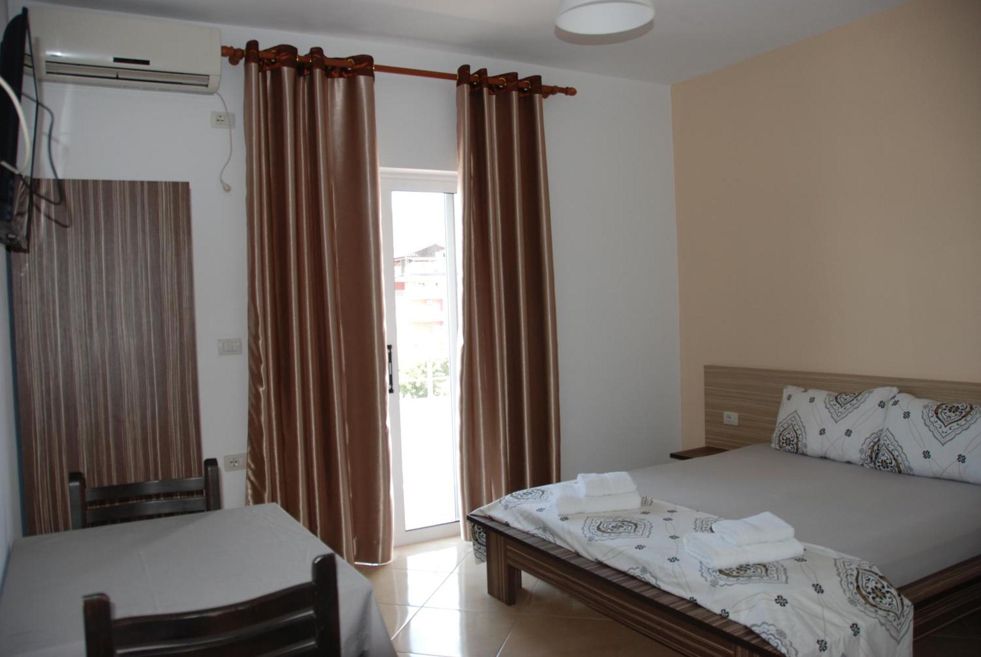 Hotel Edola Sarandë Exterior foto