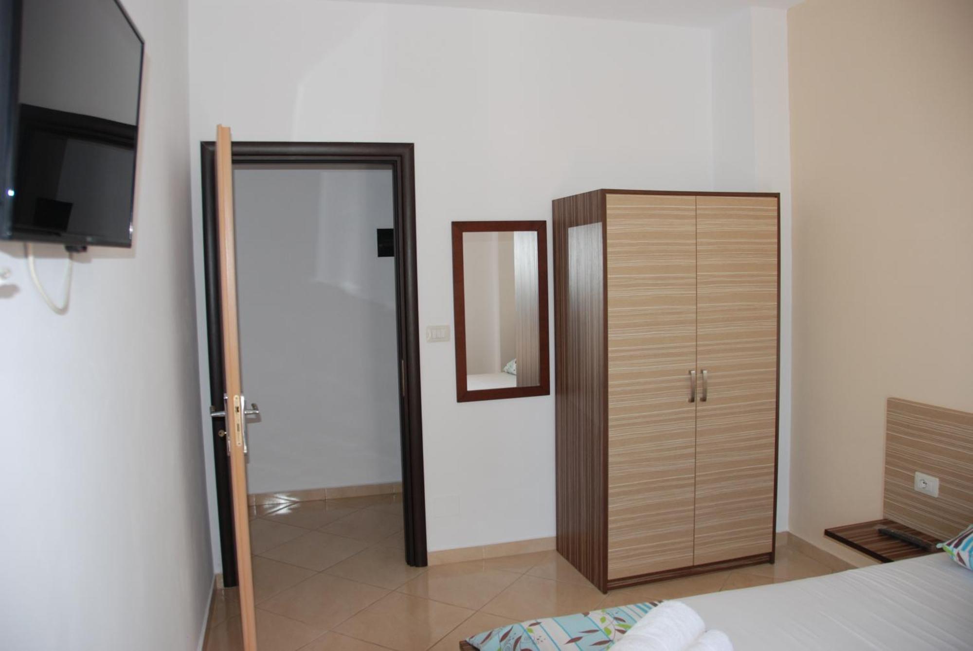 Hotel Edola Sarandë Exterior foto